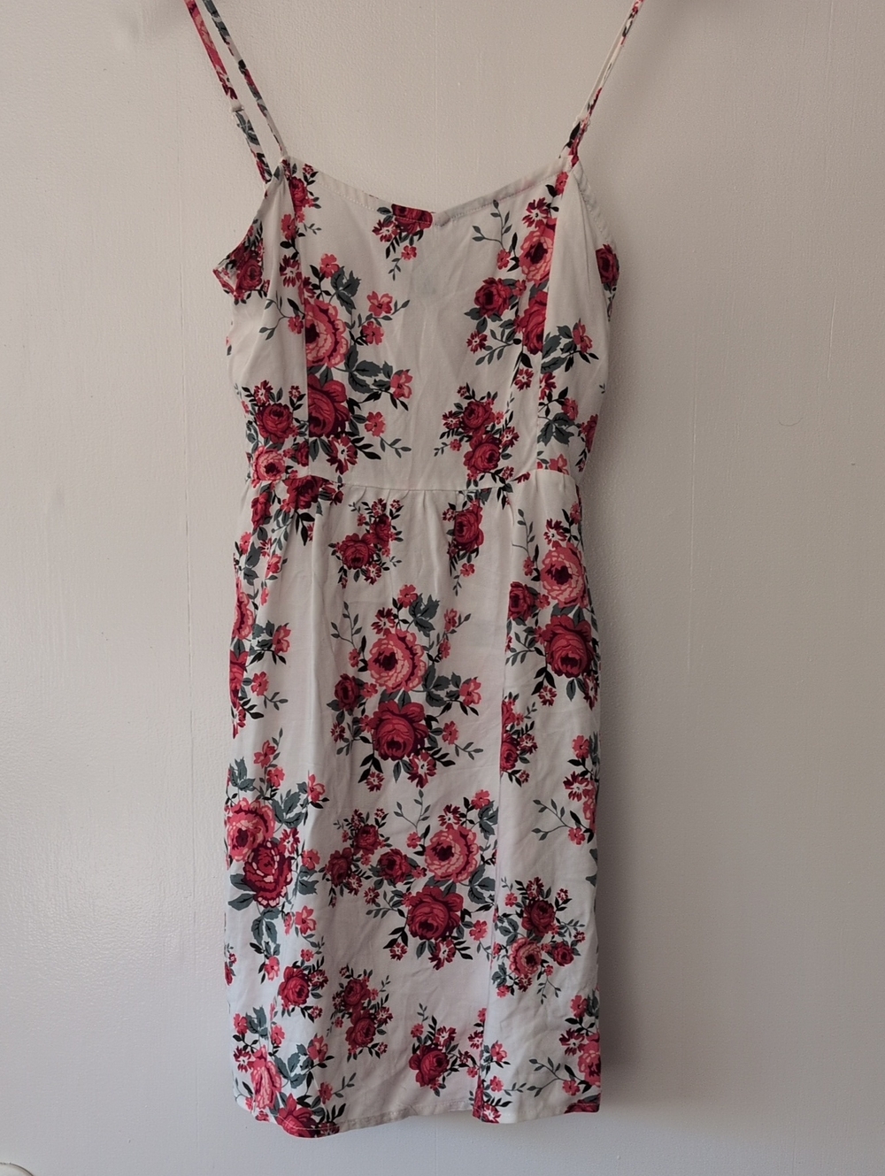Divided H&M Floral Spaghetti-Strap Sundress in White and Rose - Size 4